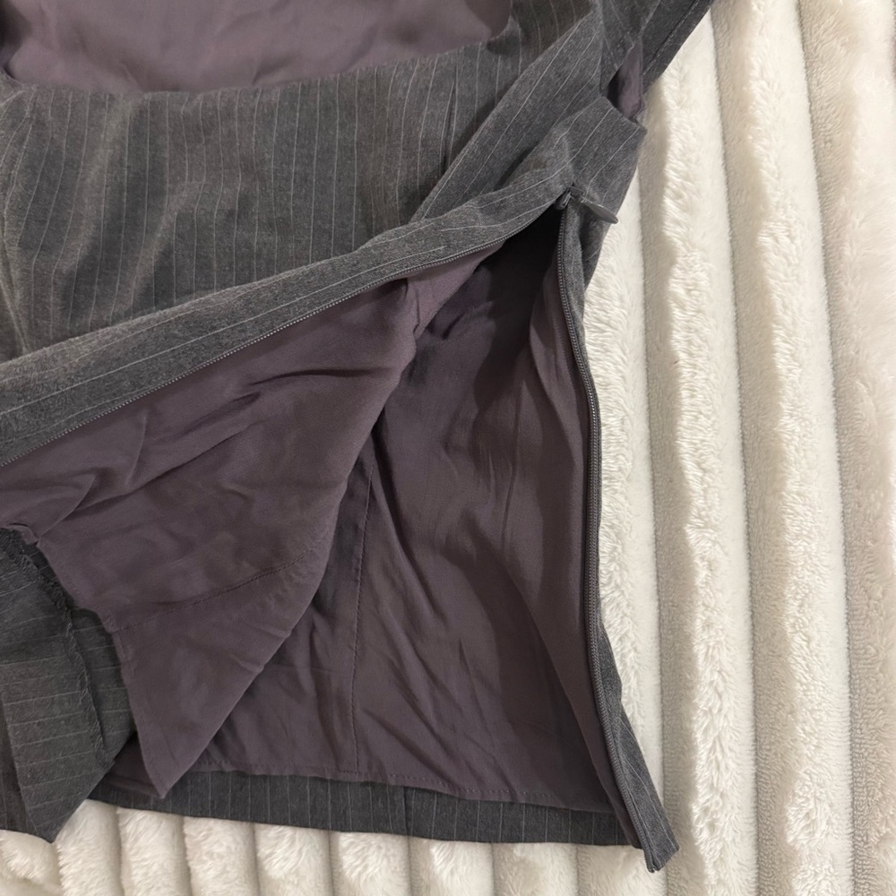 Reformation Hollyn Top Gray Pinstripe Square Neck - Picture 13 of 13